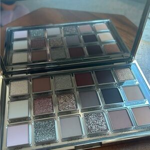 NIB★Huda Beauty Icy Nude Eyeshadow Palette